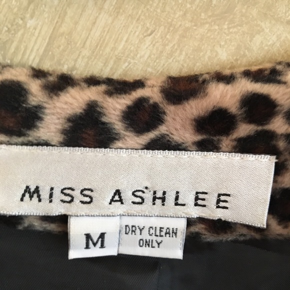 Miss Ashlee Cropped Faux Fur Animal Print Jacket - Picture 2 of 4
